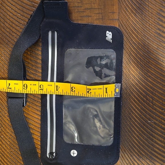 New Balance Black and Silver Belt Bag for Phone - Picture 4 of 4